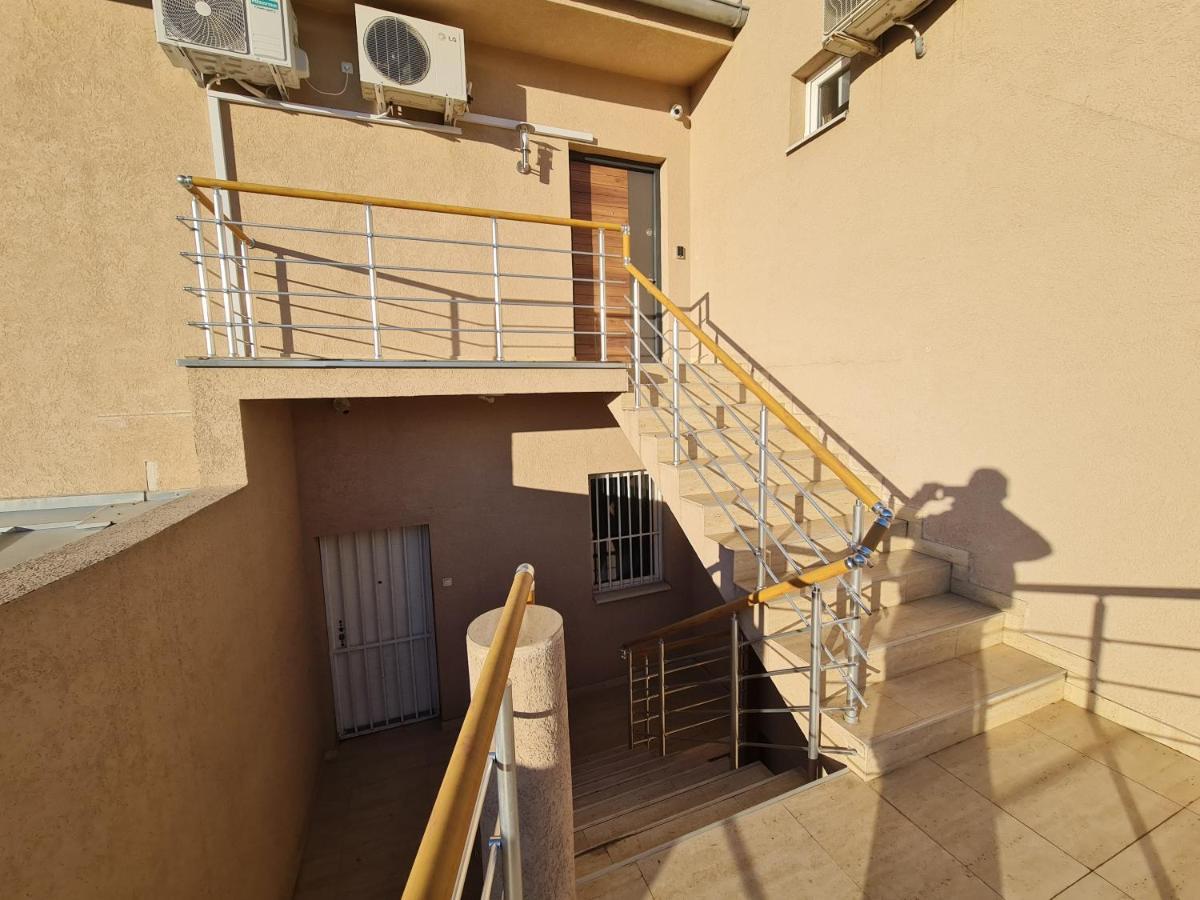 Airport Molko Apartments Surcin Exterior photo