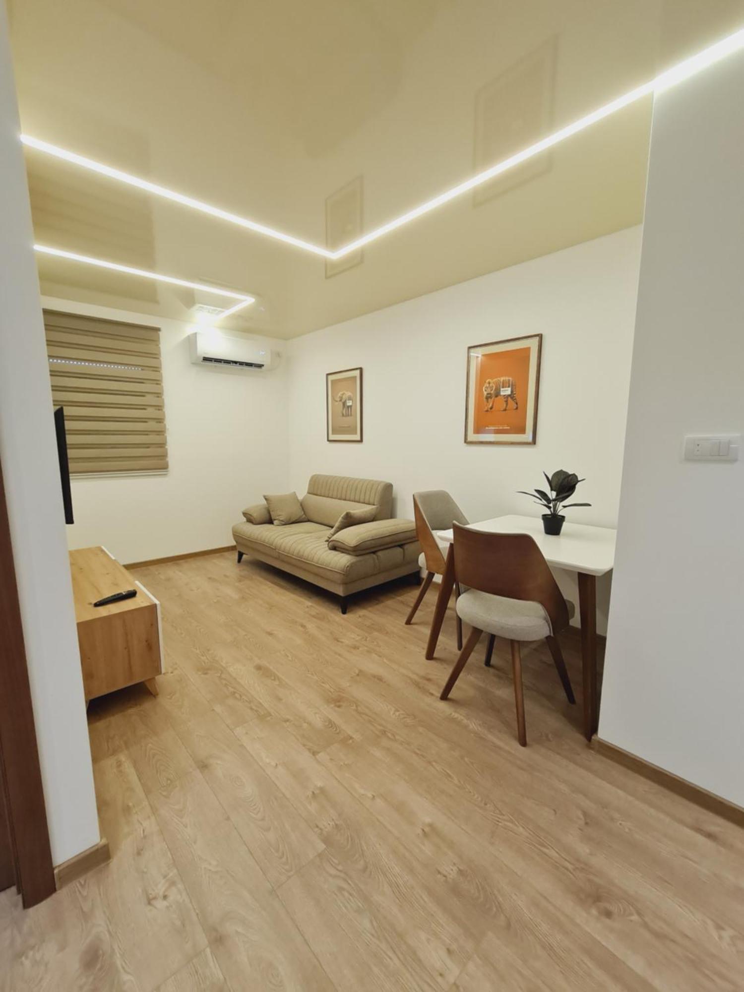 Airport Molko Apartments Surcin Exterior photo